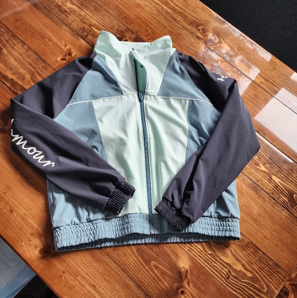 Womens Under Armour Zip Up light weight jacket mesh lined - Picture 4 of 5